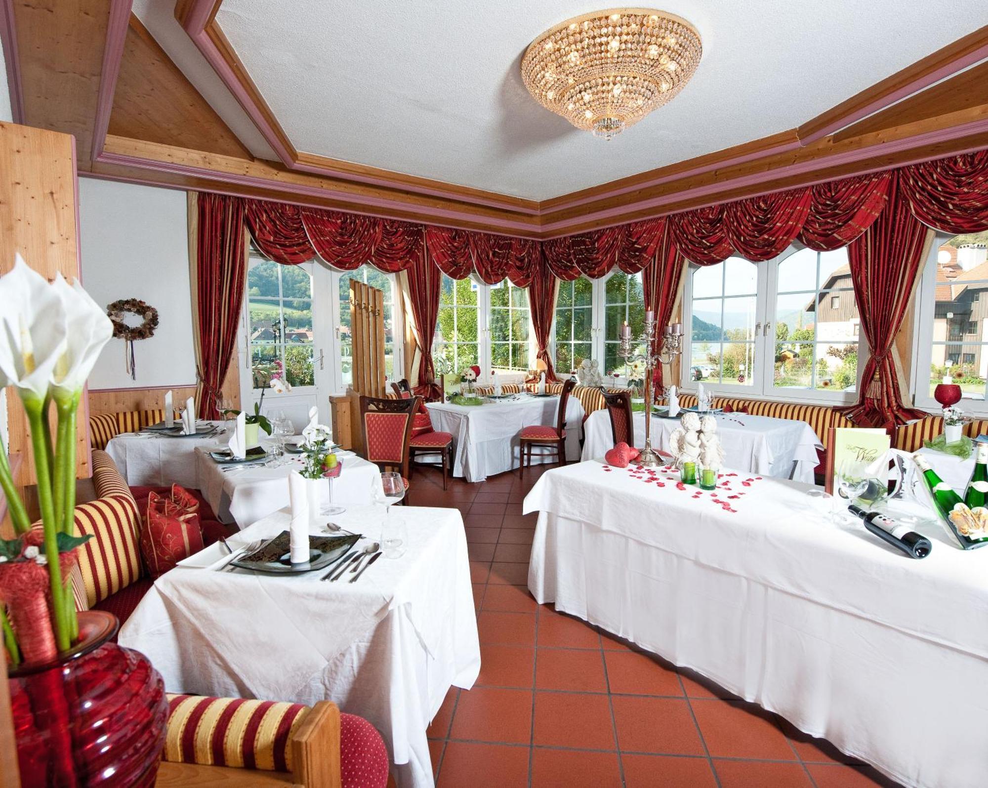 Romantikhotel Residenz Wachau Aggsbach ภายนอก รูปภาพ